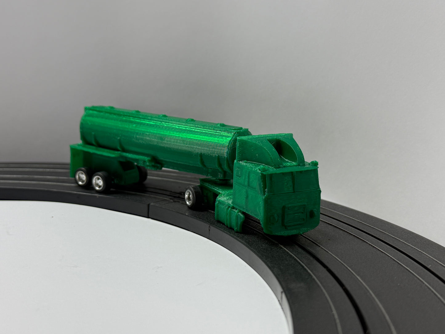 THUNDERMOBILE – Truck Body and trailer