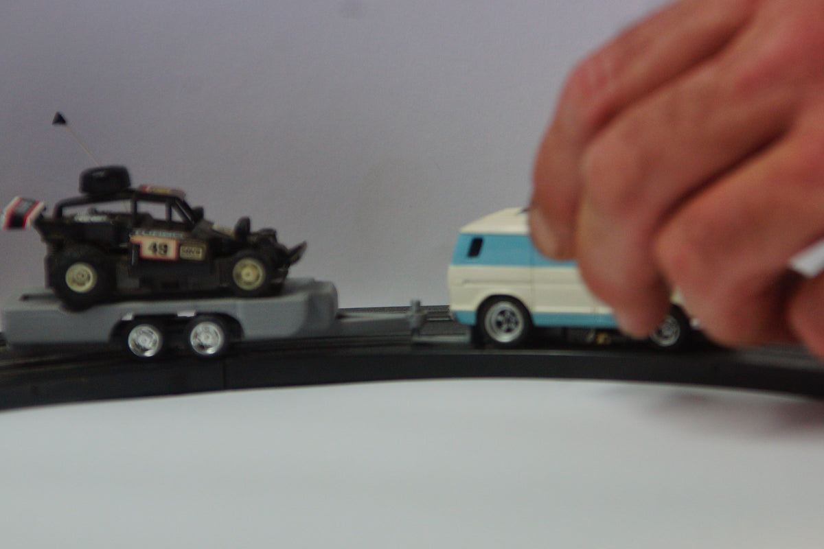 THUNDERMOBILE - Car Hauler