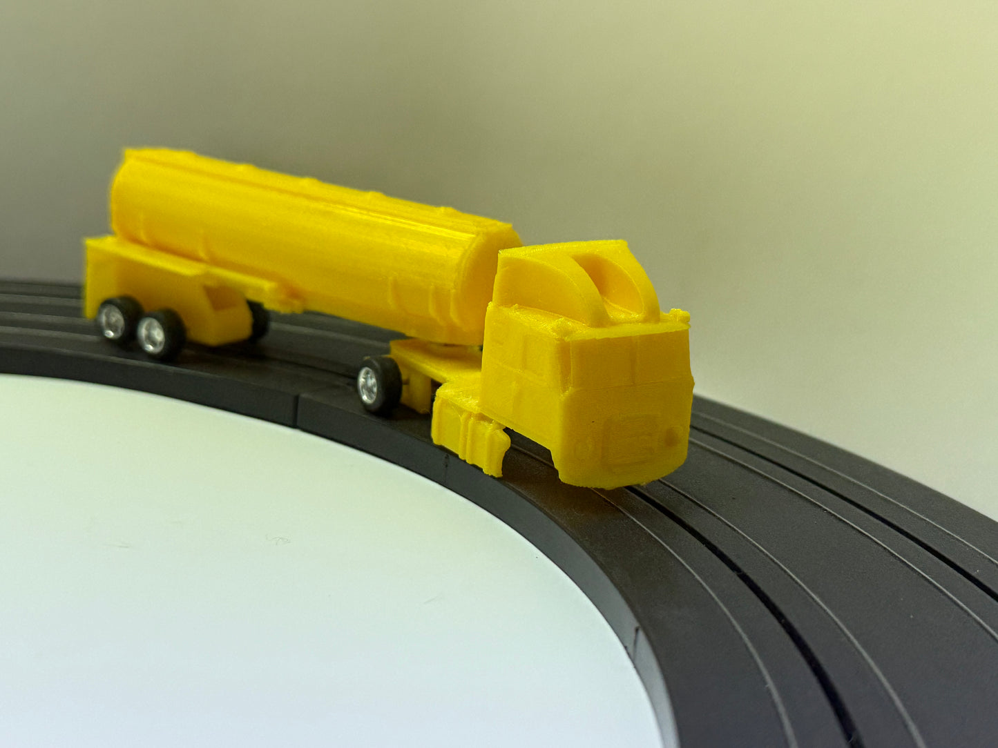 THUNDERMOBILE – Truck Body and trailer