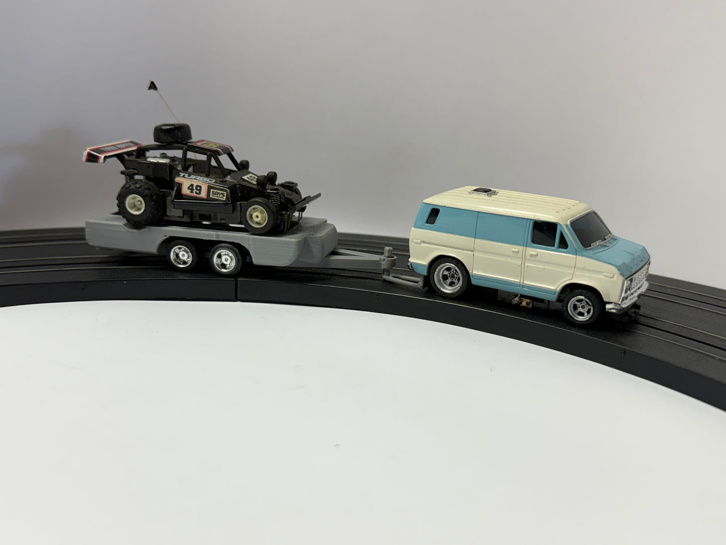THUNDERMOBILE - Car Hauler