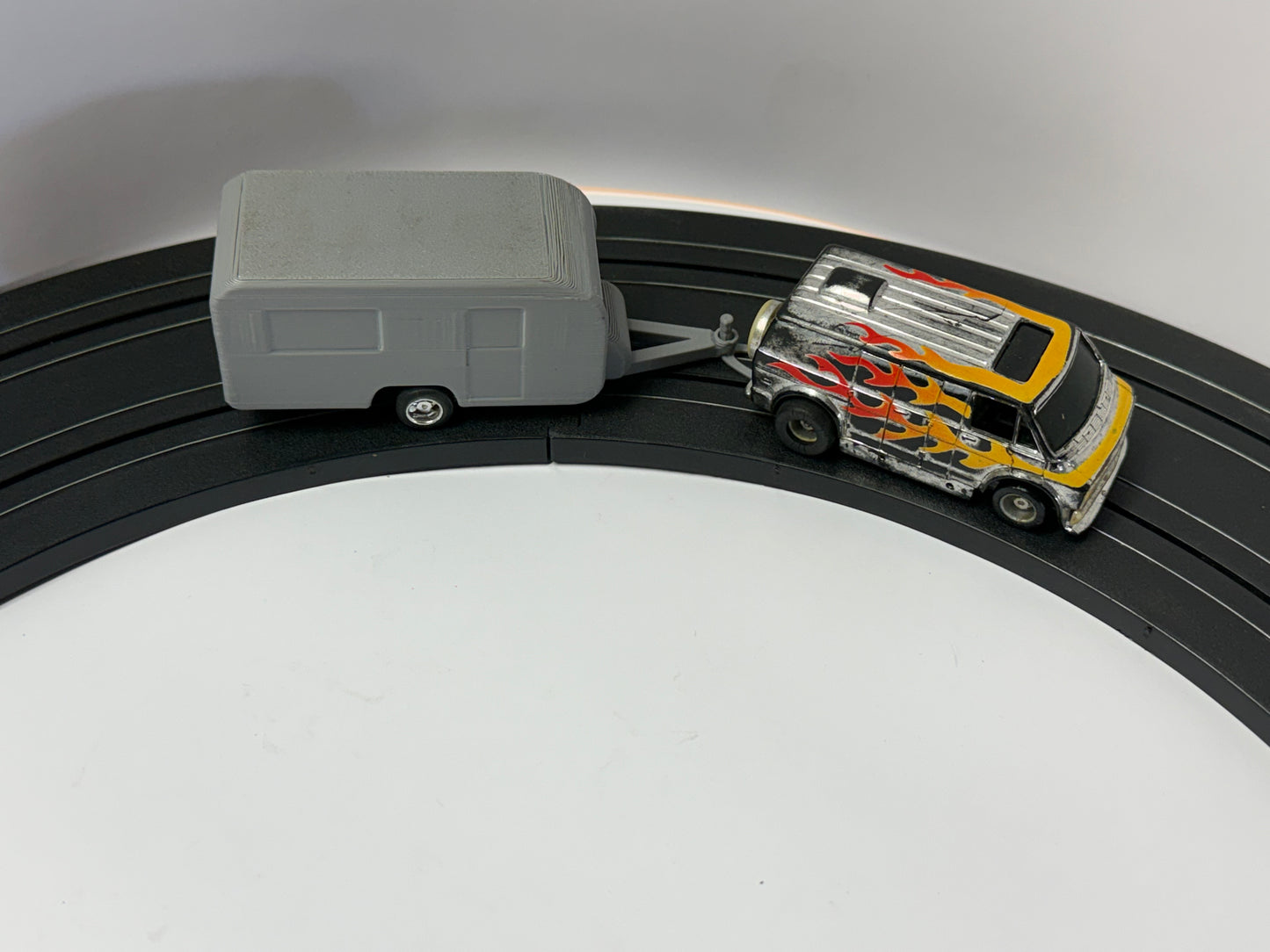 THUNDERMOBILE - Caravan