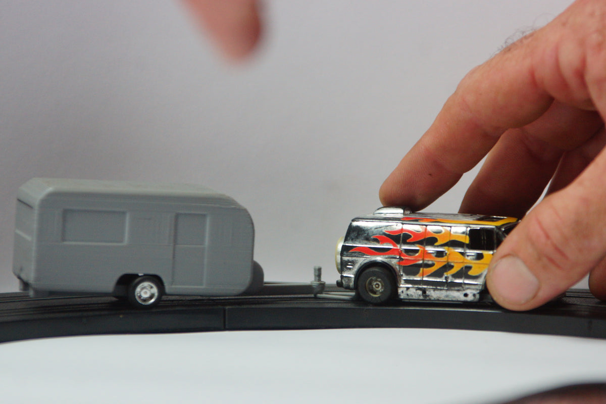 THUNDERMOBILE - Caravan